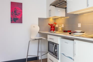 1 bed studio, Portswood Road, Portswood, Southampton, SO173SP - Image 1